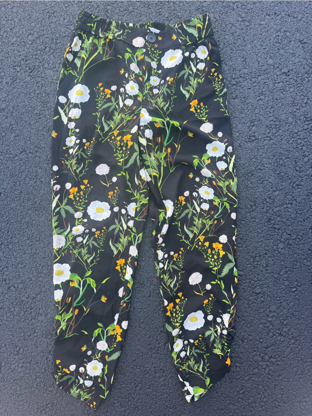 CAbi Black Chi Chi Floral Elastic-Waist Pants with Yellow & White Blooms Small